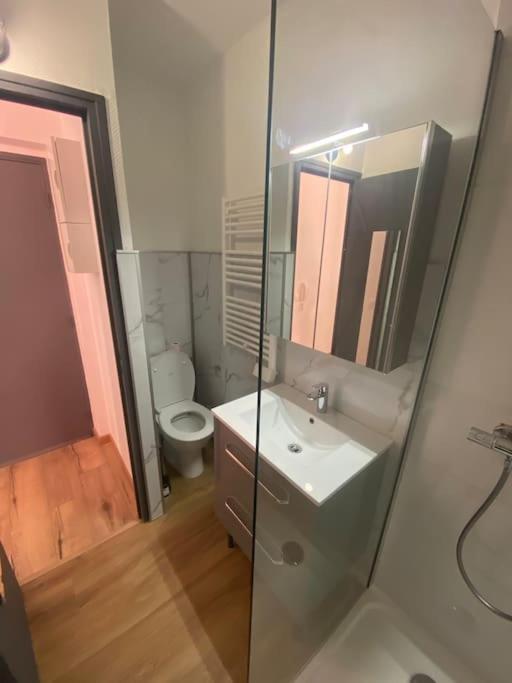 Studio Moderne Et Cosy Avec Balcon Et Parking Apartment Perigueux Exterior photo